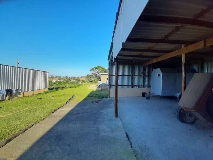 Commercial Property for Sale in Cove Ridge East Eastern Cape